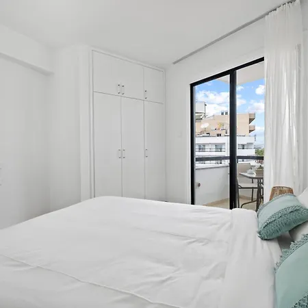 Lejlighed Modern Seafront With Marina Views *